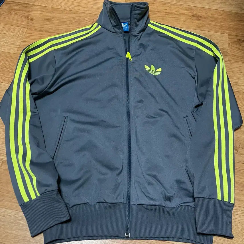 [BUNJANG] Adidas Old Firebird Track Jacket Fluorescent Grey L / 아디다스 구형 파이어버드 져지 형광 100사이즈 (L사이즈)