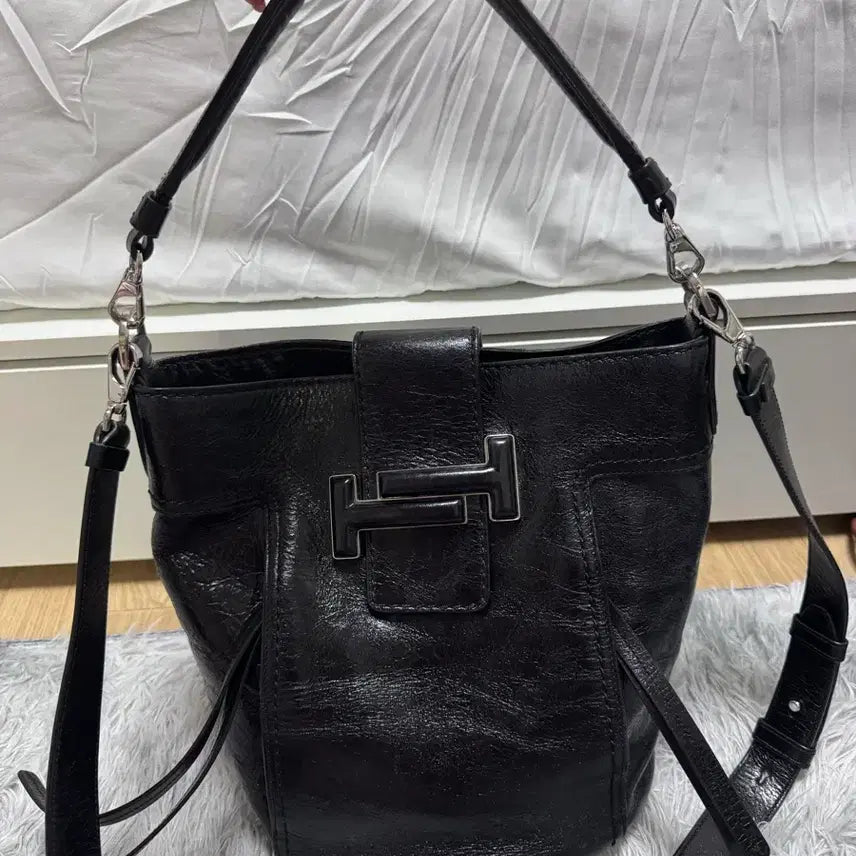 [BUNJANG] Tod's Black Leather Bucket Bag / 토즈 TOD'S 블랙 버킷백