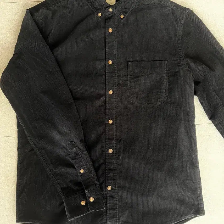 [BUNJANG] H&M Men's Black Corduroy Classic Button Shirt M / [상태 깨끗] H&M 남성 블랙 코듀로이 클래식 버튼 셔츠 M