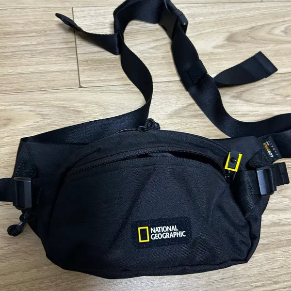 [BUNJANG] National Geographic Hip Pack Black / 내셔널 지오그래픽 힙색 블랙