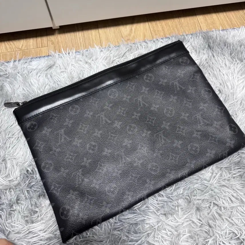 [BUNJANG] Louis Vuitton Monogram Pouch Clutch / 루이비통 모노그램 파우치 클러치