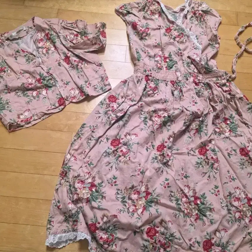 [BUNJANG] Vintage Floral Pattern Dress Set with Lace Detail / 빈티지 원피스 세트