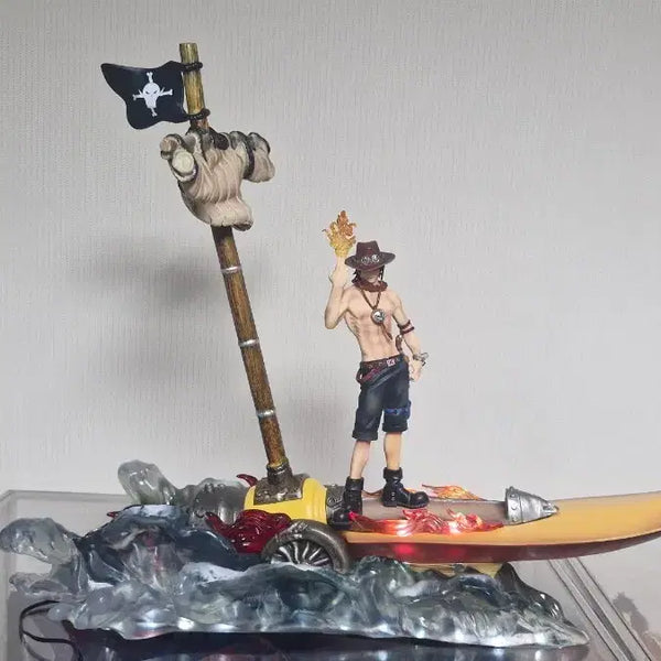 [BUNJANG] One Piece Portgas D. Ace Pirate Ship Figure / 원피스 에이스 배 피규어 판매합니다