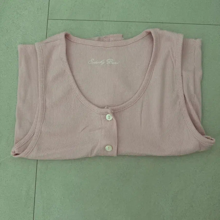[BUNJANG] Sodding Bread Sleeveless Top / 쏘딩키브레드 슬리브리스