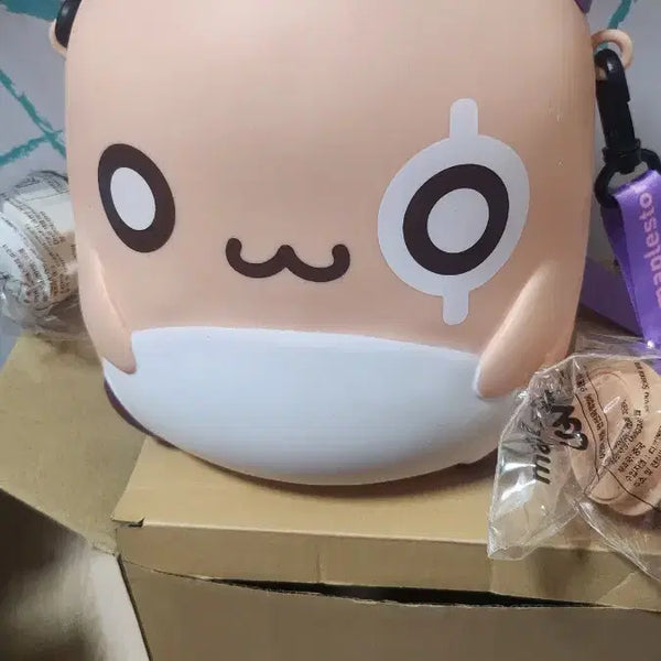 [BUNJANG] CGV MapleStory Pink Bean Popcorn Bucket + Mini Figure / cgv 메이플스토리 핑크빈 팝콘통+미니 피규어