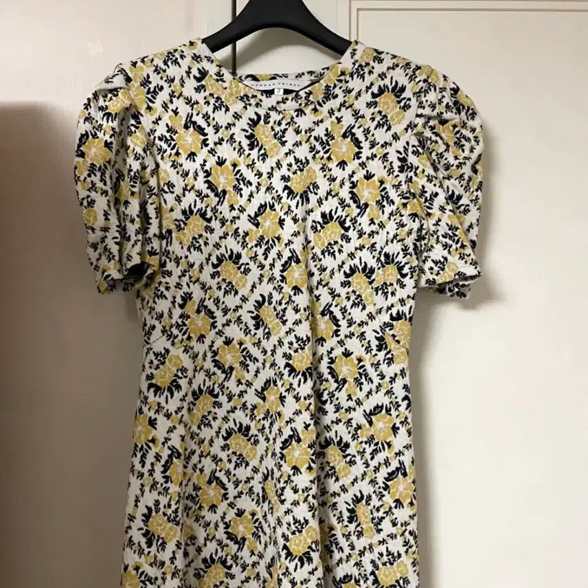 [BUNJANG] Common Unique Flower Jacquard Emboss Dress Ivory / 커먼유니크 플라워 자가드 엠보 원피스 아이보리 판매합니다!