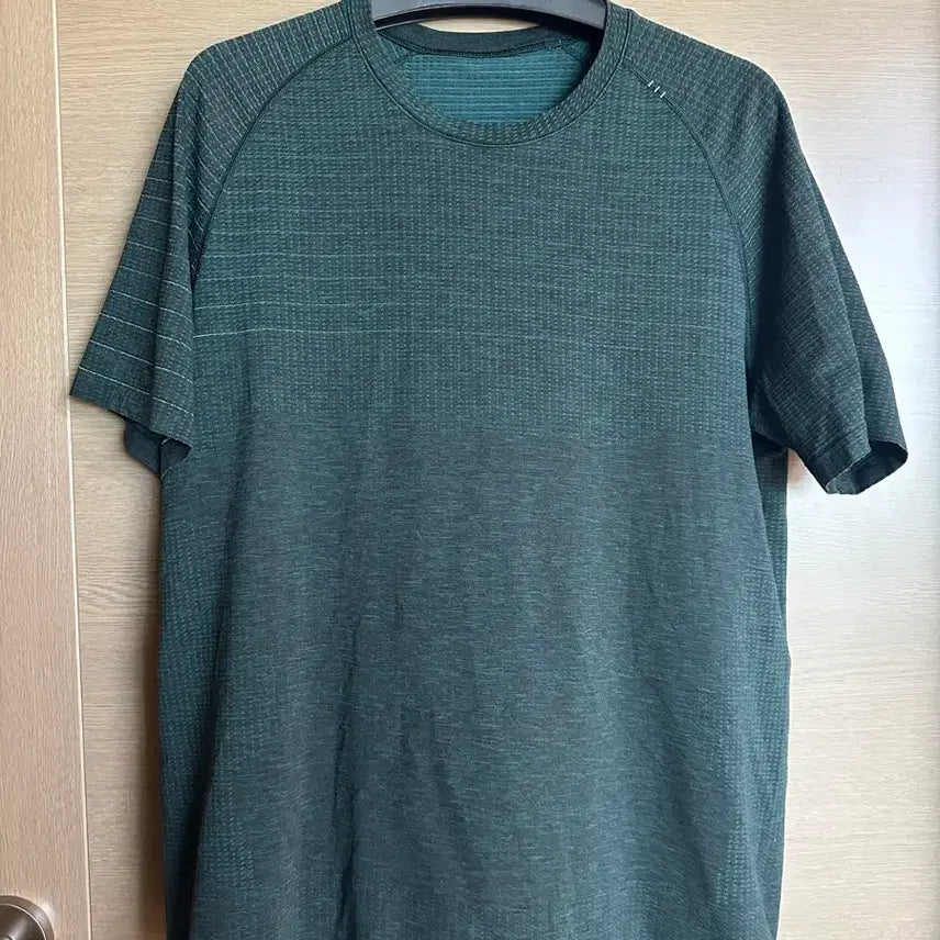 [BUNJANG] Lululemon Metal Vent Tech Reflective Short Sleeve Top / [L]룰루레몬 메탈벤트테크 리플렉티브 숏슬리브