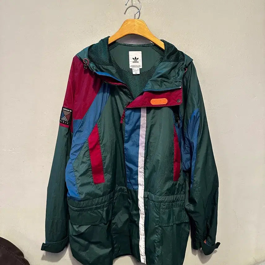 [BUNJANG] Adidas Authentic Limited Edition Windbreaker / 아디다스 정품 한정판 바람막이