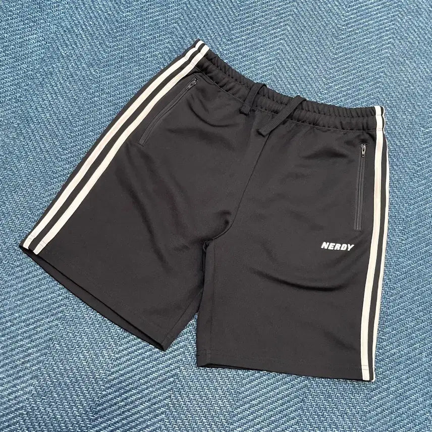 [BUNJANG] NERDY Track Shorts - Size M / [M] 널디 트랙 반바지 만원샵