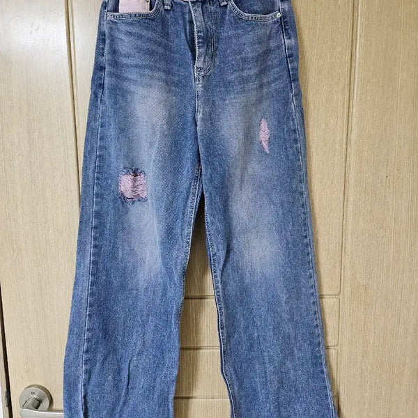 [BUNJANG] Women's High-Waisted Jeans with Pink Accents / s)여성 청바지 하이웨스트