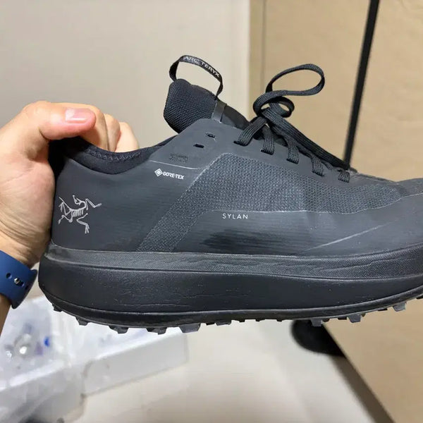 [BUNJANG] Arc'teryx Aerios FL 2 GTX Trail Running Shoes - Black / 아크테릭스 사이런 고어텍스 트레일 러닝화 블랙 270