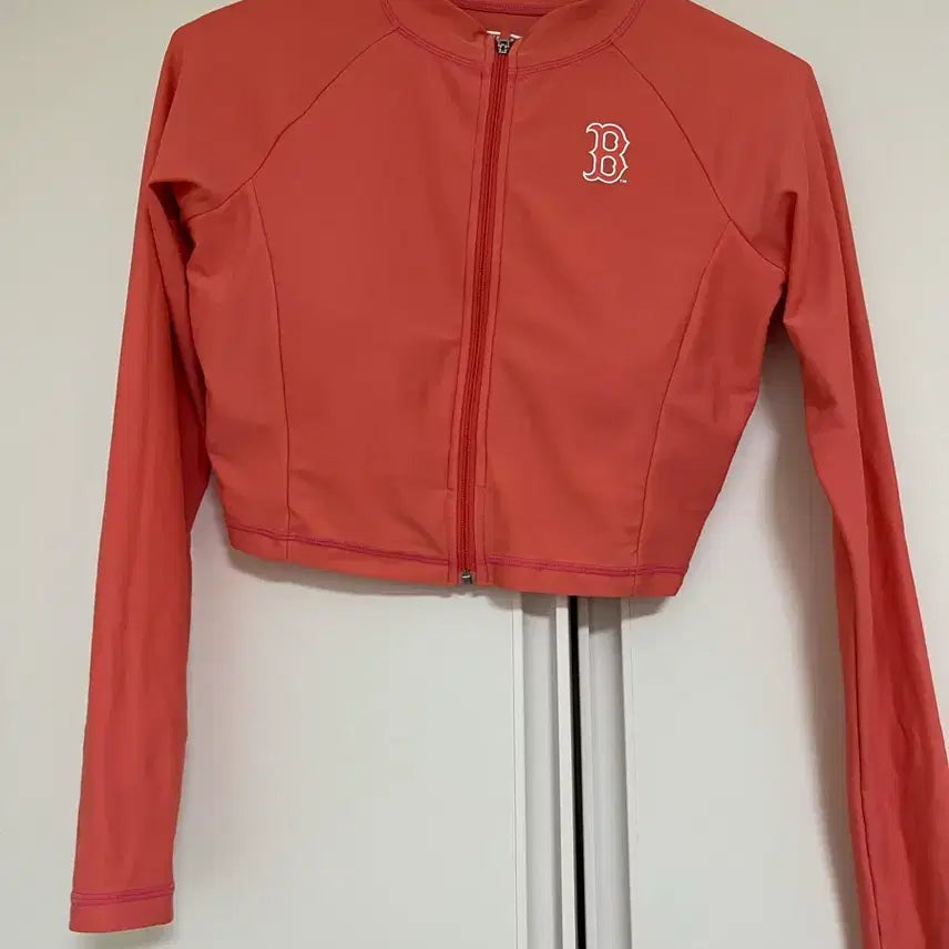 [BUNJANG] MLB Cropped Zip-Up Rash Guard / MLB 크롭 래시가드 집업