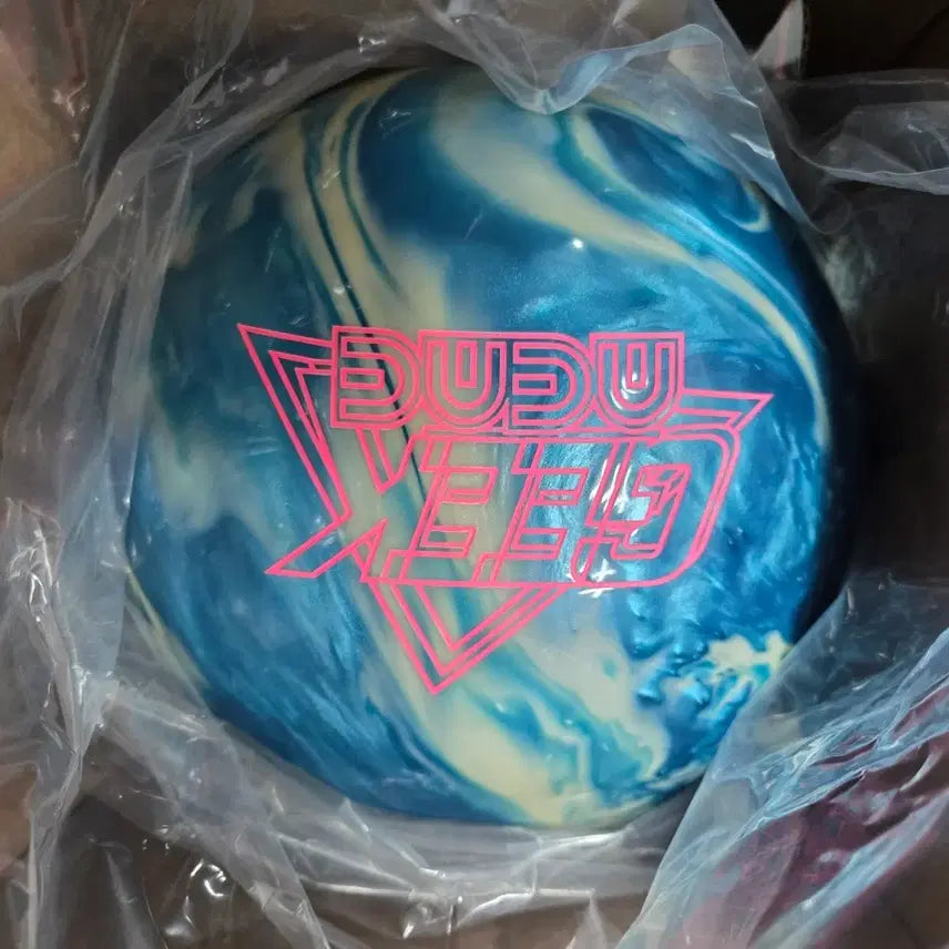 [BUNJANG] Roadfield Geekmeee White Sky Certified Bowling Ball 12lb / 택배무료 12파운드 공인구 로드필드 긱미미 화이트스카이 새볼링공