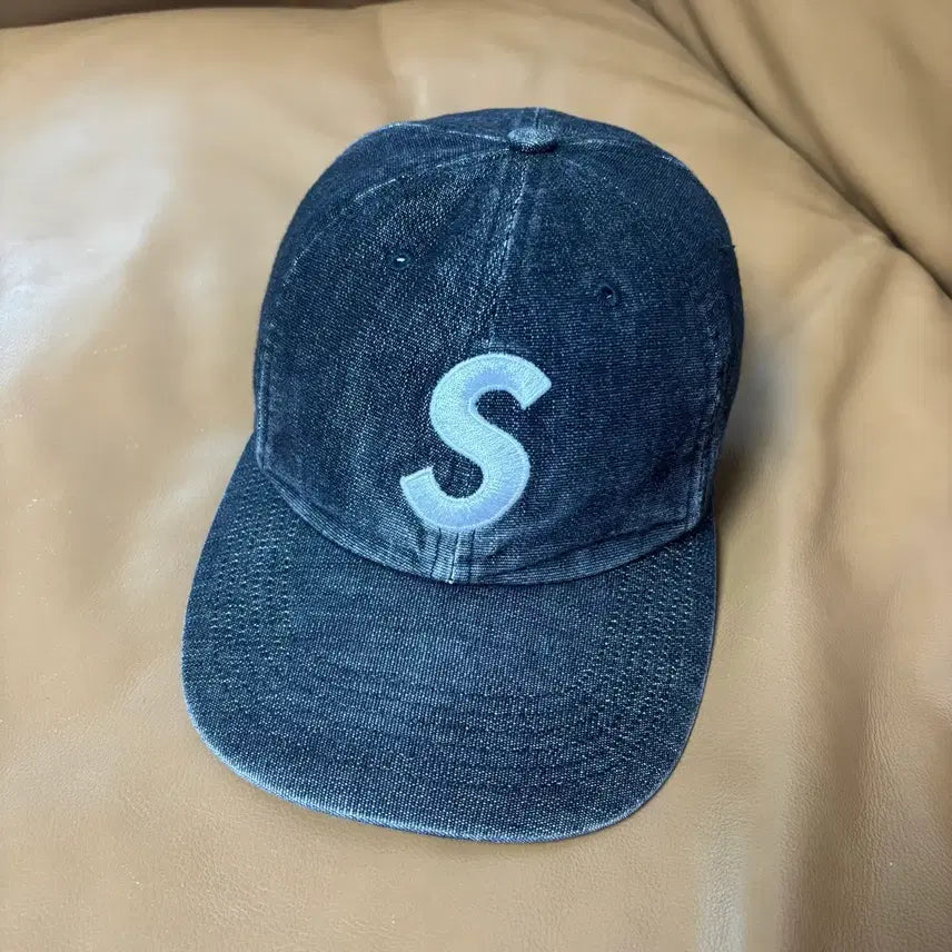 [BUNJANG] Supreme S Logo 6-Panel Cap Denim Black / 슈프림 S로고 6패널 볼캡 모자 데님 블랙