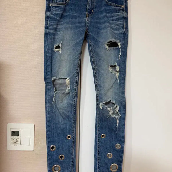 [BUNJANG] EGOIST Ripped Jeans Size 55 / EGOIST 찢청바지 55