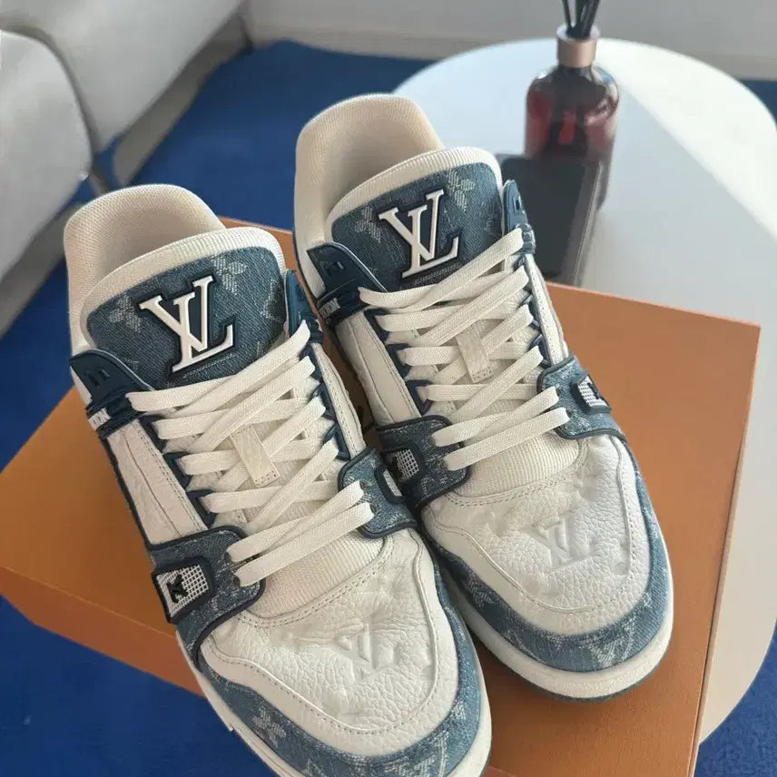 [BUNJANG] Louis Vuitton LV Sneakers / 루이비통 lv 스니커즈