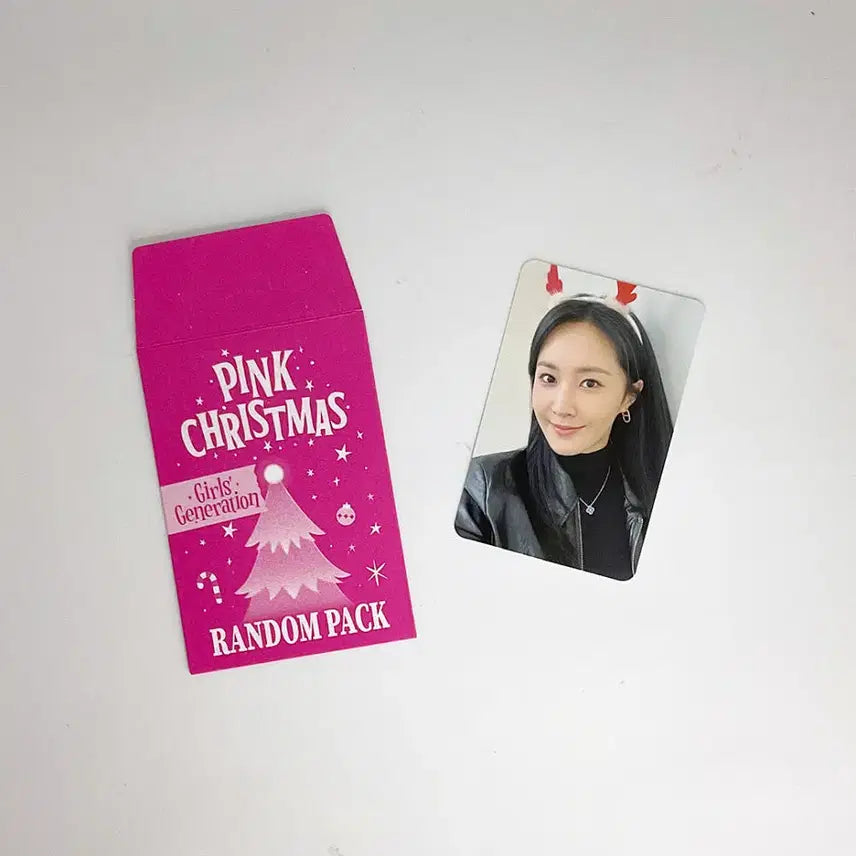 [BUNJANG] Girls' Generation SNSD Yuri 2023 Pink Christmas Photocard / 소녀시대 유리 2023 핑크 크리스마스 포토카드 포카 2 Girls' Generation SNSD YURI 2023 PINK CHRISTMAS PHOTOCARD 2