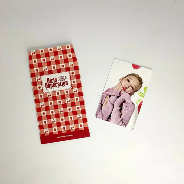 [BUNJANG] Girls' Generation Hyoyeon 2025 Season's Greetings Photocard A_2 / 소녀시대 효연 2025 시즌그리팅 포토카드 A_2 GIRLS' GENERATION HYOYEON 2025 SEASON'S GREETINGS PHOTOCARD A_2