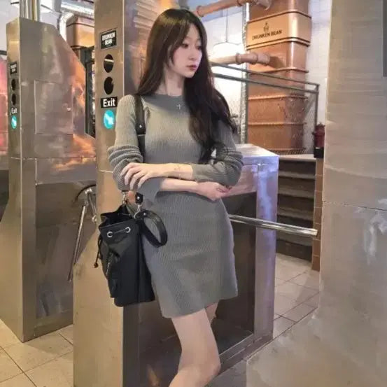 [BUNJANG] Tobas Ribbed Knit Dress (Free Size) / 토바스 골지 니트 원피스 (FREE)