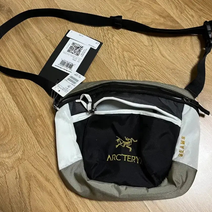 [BUNJANG] Arc'teryx x BEAMS Mantis 2 Crossbody Bag / 아크테릭스x빔즈 맨티스2