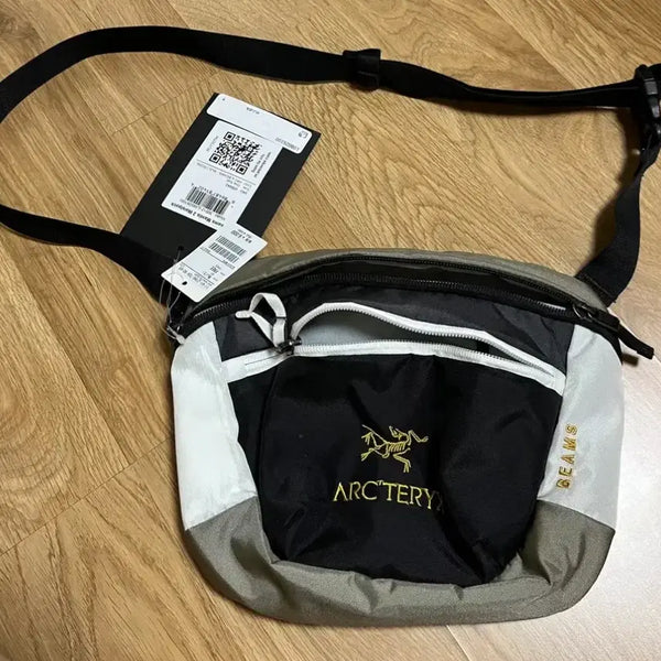 [BUNJANG] Arc'teryx x BEAMS Mantis 2 Crossbody Bag / 아크테릭스x빔즈 맨티스2