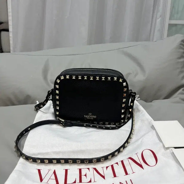 [BUNJANG] Valentino Garavani Rockstud Camera Bag Black / 발렌티노 가라바니 락스터드 카메라 백 블랙