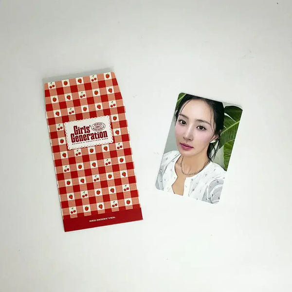 [BUNJANG] Girls' Generation Yuri 2025 Season's Greetings Photocard A_1 / 소녀시대 유리 2025 시즌그리팅 포토카드 A_1 GIRLS' GENERATION YURI 2025 SEASON'S GREETINGS PHOTOCARD A_1