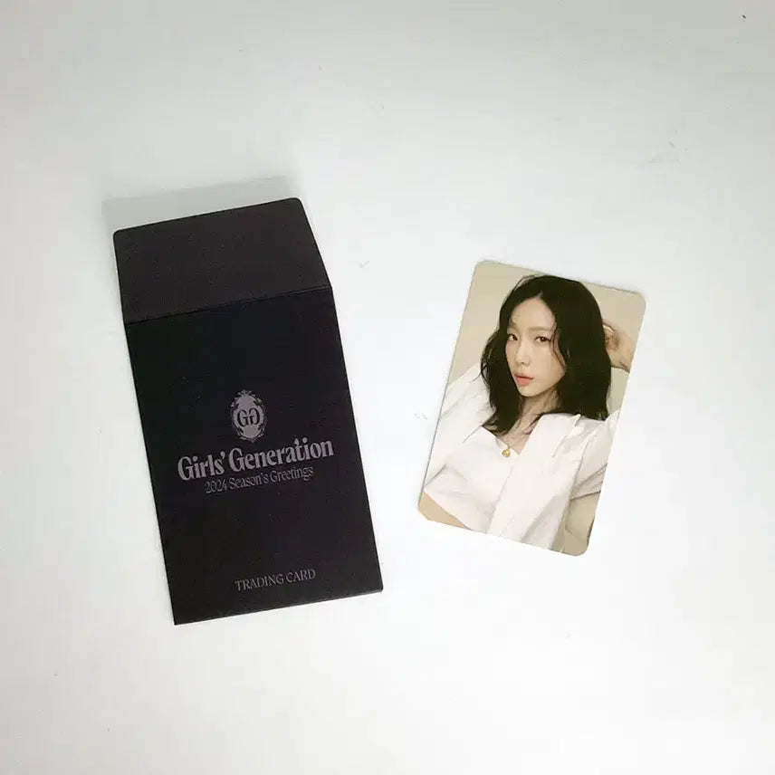 [BUNJANG] Girls' Generation Taeyeon 2024 Season's Greetings Photocard B_1 / 소녀시대 태연 2024 시즌그리팅 포토카드 B_1 GIRLS' GENERATION TAEYEON 2024 SEASON'S GREETINGS PHOTOCARD B_1