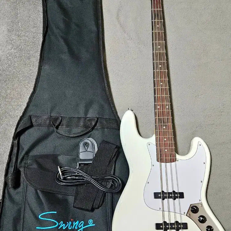 [BUNJANG] Swing Jazz King Bass Guitar (Excellent Condition) / 찐 신품급 재즈킹 베이스기타