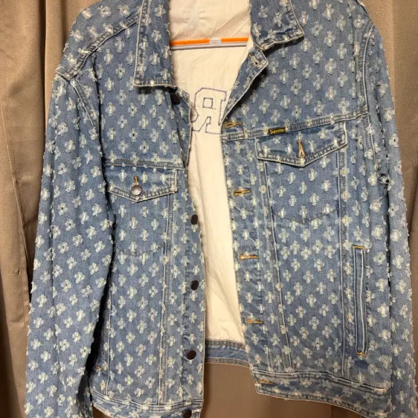 [BUNJANG] Supreme Patterned Jacket (Size L/105) / 슈프림 자켓 L 105