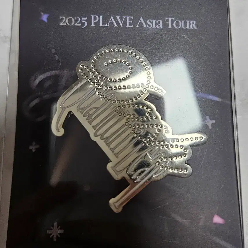 [BUNJANG] PLAVE 2025 Tour Metal Badge / 플레이브 2025 투어메탈뱃지 양도