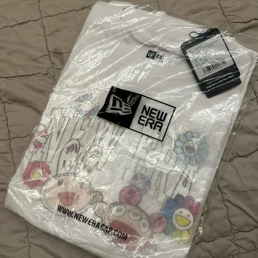 [BUNJANG] New Era Murakami Takashi Kaikai Kiki Limited Edition T-Shirt (Sealed) / (미개봉) 뉴에라 무라카미 다카시  카이카이키키 반팔 한정판