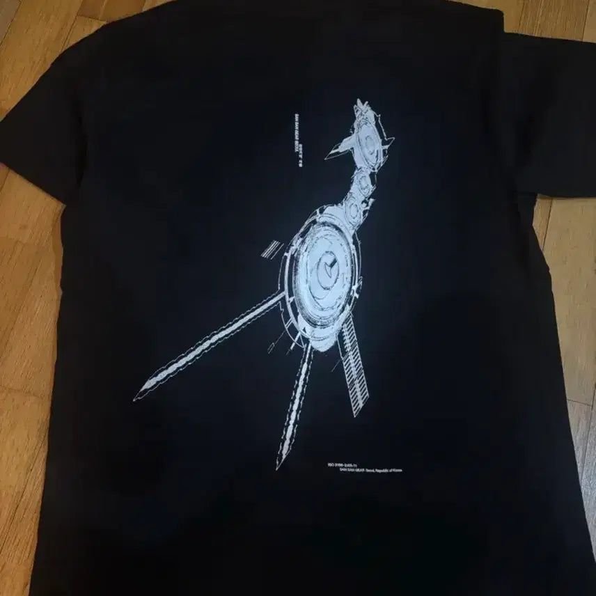 [BUNJANG] Sansan Gear Limited Edition Seoul Store T-Shirt / 산산기어 한정판 서울 매장 반팔티