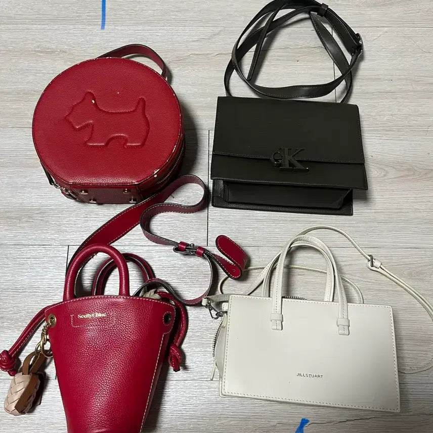 [BUNJANG] See By Chloé Mini Bucket Bag Red / 끌로에 미니 버킷백 레드. 크로스백. 가방. 아가타