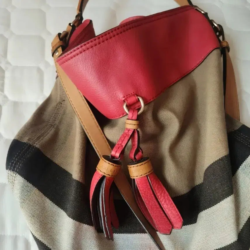 [BUNJANG] Burberry Hobo Bag Coral Pink / 버버리 호보백 코랄핑크