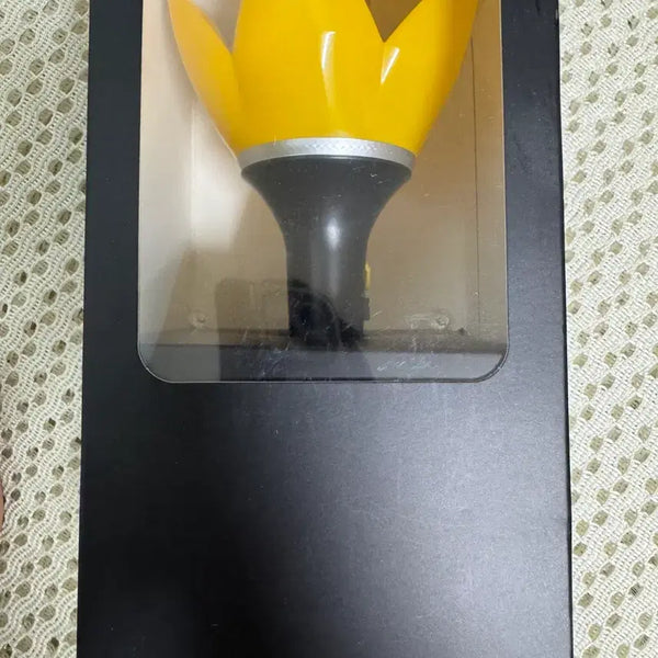 [BUNJANG] BIGBANG Official Light Stick Ver. 4 / (하자상품) 빅뱅 응원봉 버전4 2025