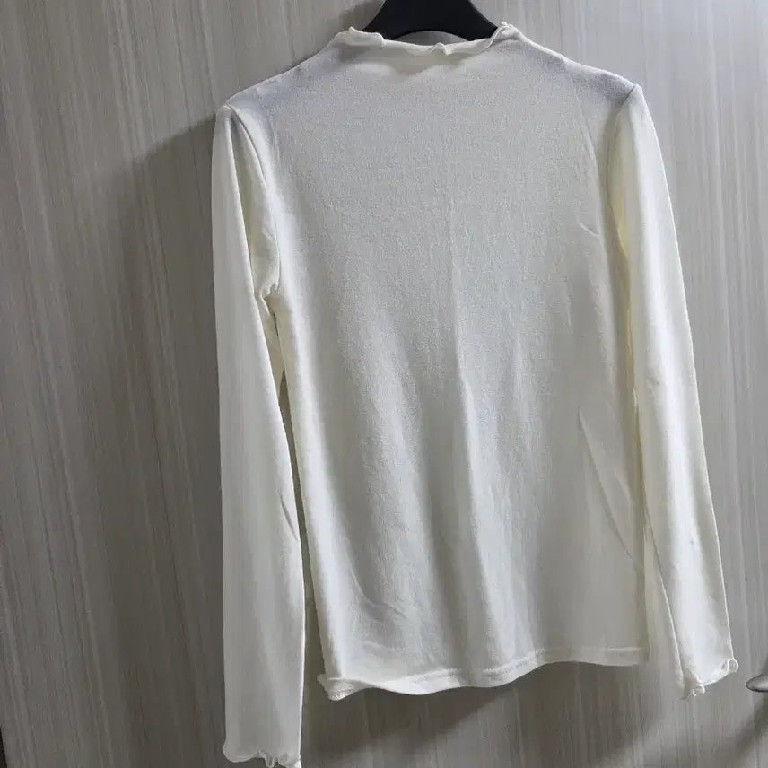 [BUNJANG] White Ripple Detail Inner T-Shirt - Ivory / 화이트 이너 물결 티셔츠 신축성 좋고 부드러움 아이보리