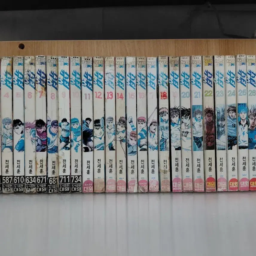 [BUNJANG] Shooting Vol. 1-29 + Shooting Korea Vol. 1-32 Complete Set (61 Volumes) by Jeon Se-hoon / 슈팅 1~29권 + 2부 슈팅코리아,1~32완결,합61권,전세훈