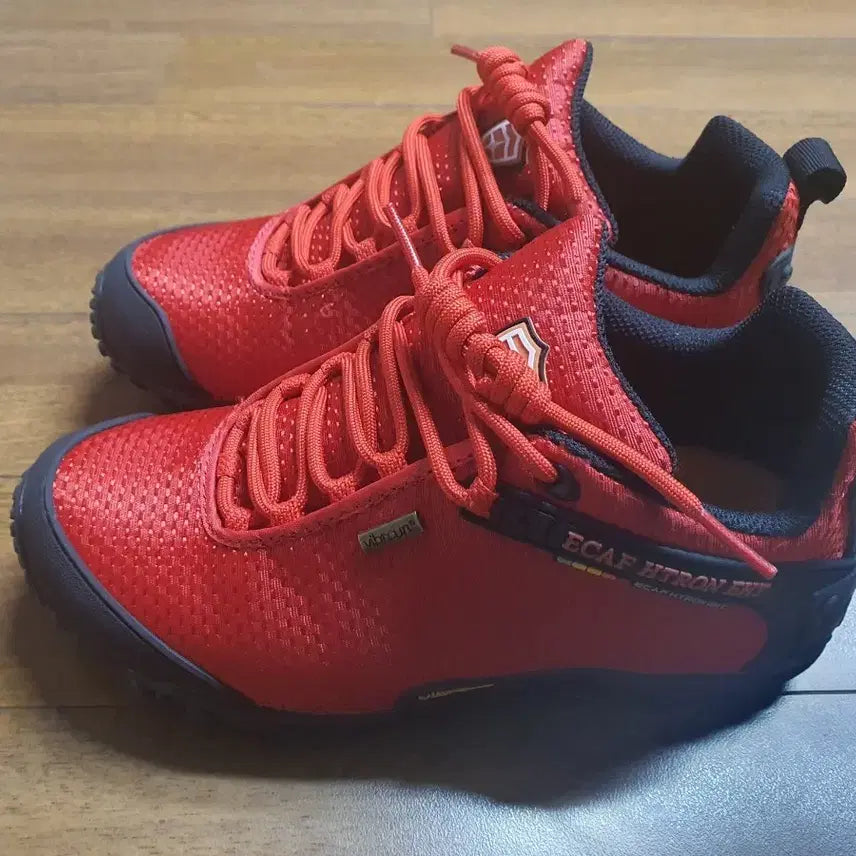 [BUNJANG] Merrell Red Trekking Shoes 250mm / 머렐 트레킹화 레드 250mm