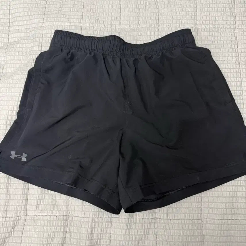 [BUNJANG] Under Armour Men's Black Shorts / 언더아머 남성 블랙 쇼츠