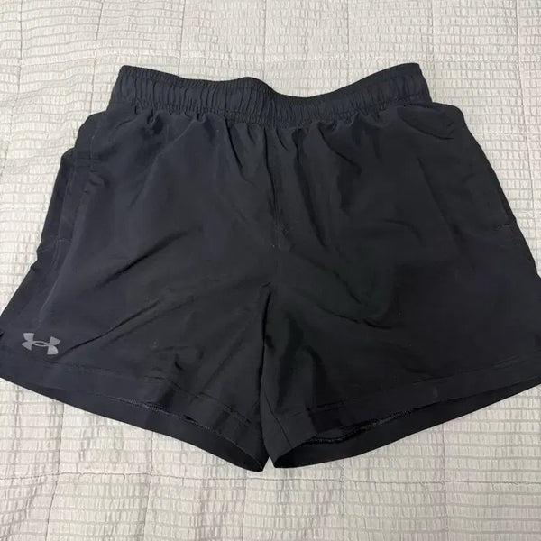 [BUNJANG] Under Armour Men's Black Shorts / 언더아머 남성 블랙 쇼츠