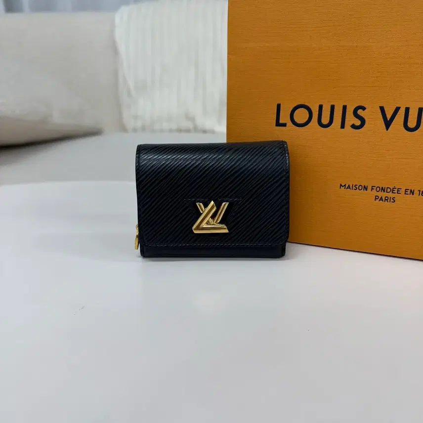 [BUNJANG] Louis Vuitton Twist XS Wallet Epi Black Gold / (당일출고) 루이비통 트위스트 XS 월릿 에피 블랙 골드