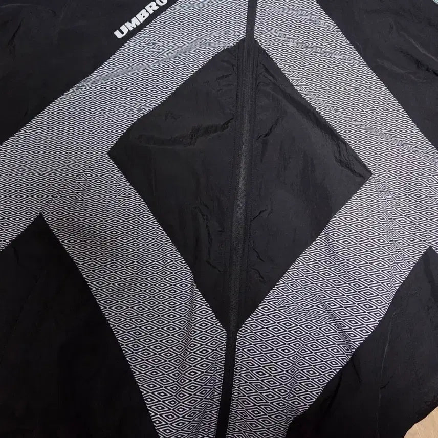 [BUNJANG] Umbro Windbreaker 2XL / 엄브로 바람막이 2XL