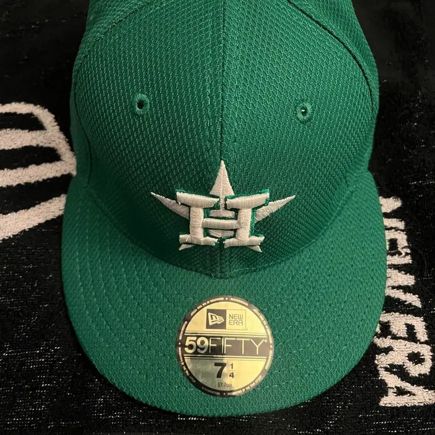 [BUNJANG] New Era 59FIFTY Fitted Hat (Size 7 1/4) / 희귀 뉴에라 피티드 57.7