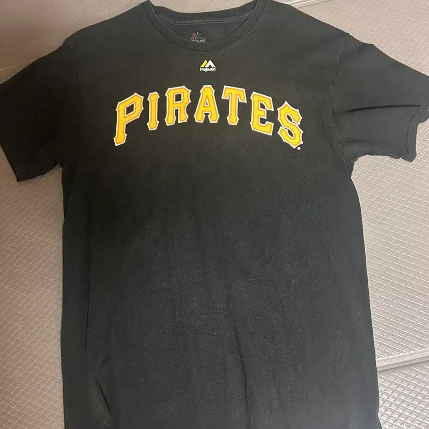 [BUNJANG] Majestic Pittsburgh Pirates Kang Jung Ho Player T-Shirt / 마제스틱 파이어리츠 강정호 플레이어티셔츠반팔 티셔츠 블랙