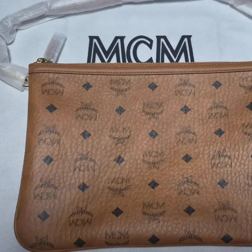 [BUNJANG] MCM Large Clutch / mcm클러치(새상품)