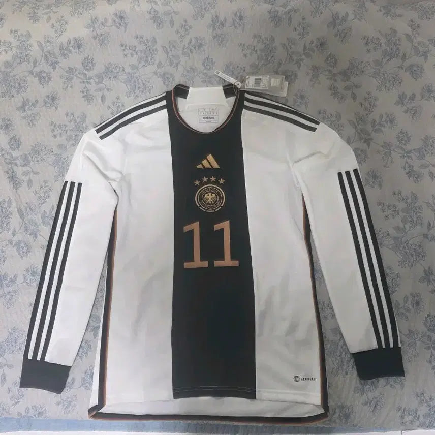 [BUNJANG] Adidas 22/24 Qatar World Cup Germany National Team Home Reissue Long Sleeve Jersey / 아디다스 22/24카타르 월드컵 독일 국대 홈 로이스 유니폼 져지 긴팔 판매S95택