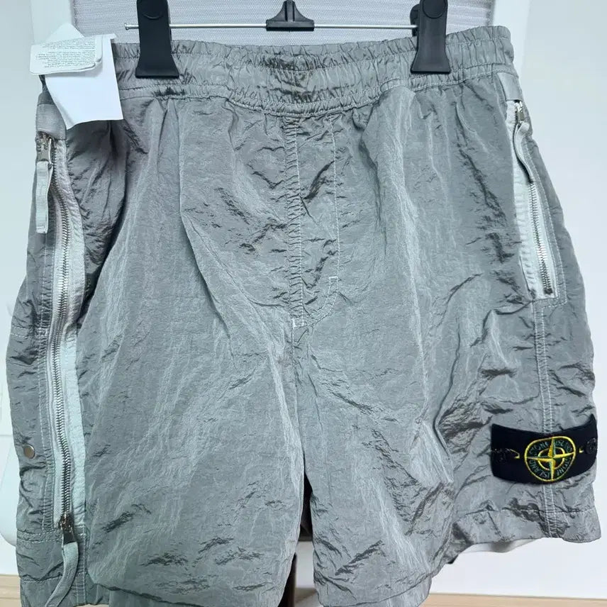 [BUNJANG] Stone Island Nylon Metal Shorts Grey Size 32 / 스톤아일랜드 나일론메탈 반바지 32 그레이컬러