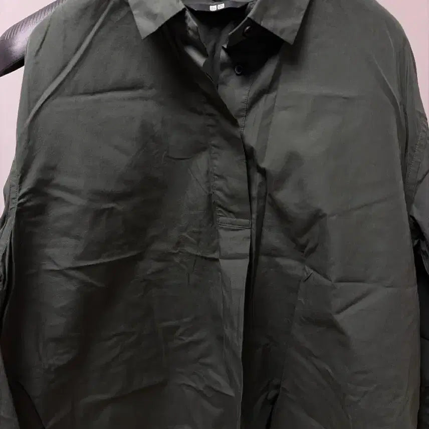 [BUNJANG] Uniqlo Khaki Batwing Fit Shirt S / (새 상품) 유니클로 카키색 가오리핏 셔츠 s