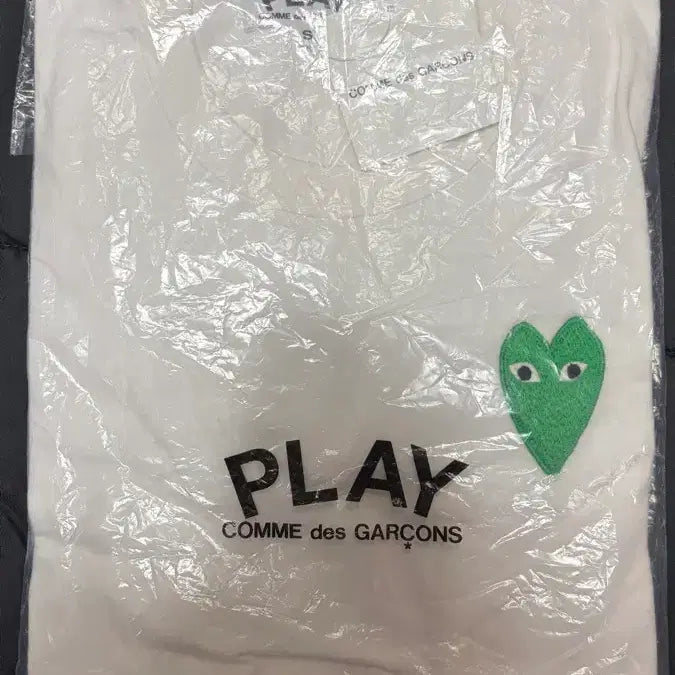 [BUNJANG] Comme des Garçons PLAY Green Emblem Short Sleeve T-Shirt White Women's S / 꼼데가르송 PLAY 그린와펜 반팔티 화이트 여성 S